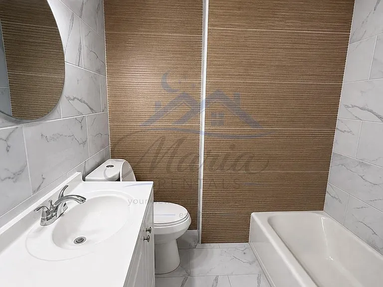 1013 Prospect St #2R — Photo 19