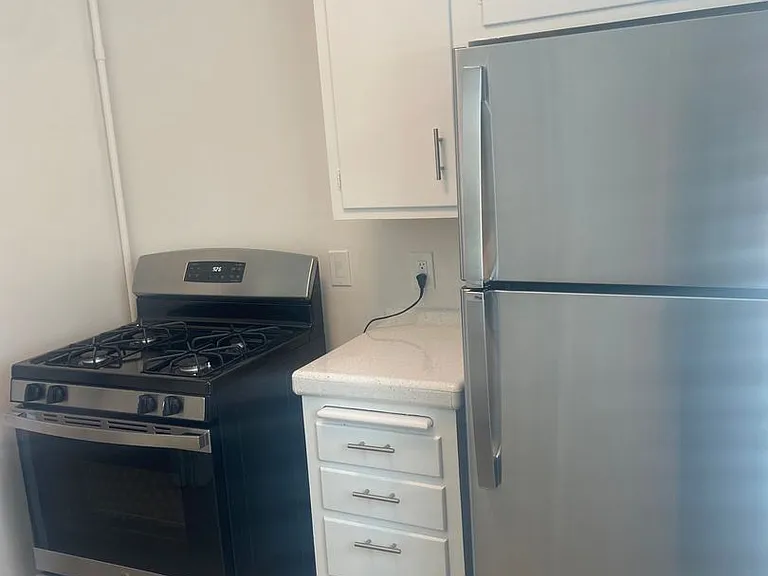 Antone Apartments — Photo 117