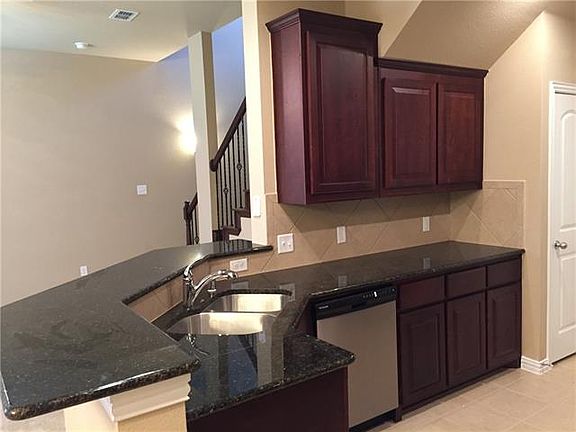 5th image of 181 Barrington Ln