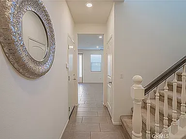3 bed, 2.5 bath, 1937 sqft, $3,290 — Photo 3