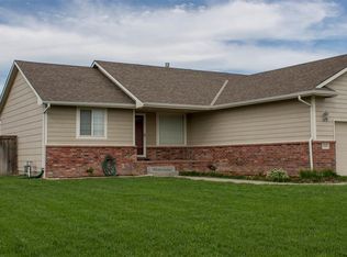 12242 E Ayesbury Ct, Wichita, KS 67226
