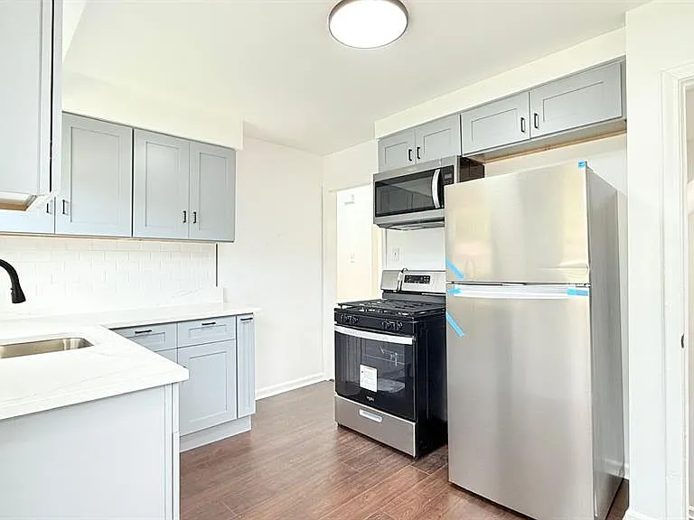 311 Amherst St — Photo 11