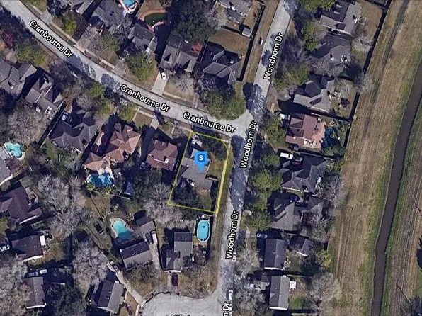 15146 Cranbourne Dr, Houston, TX 77062