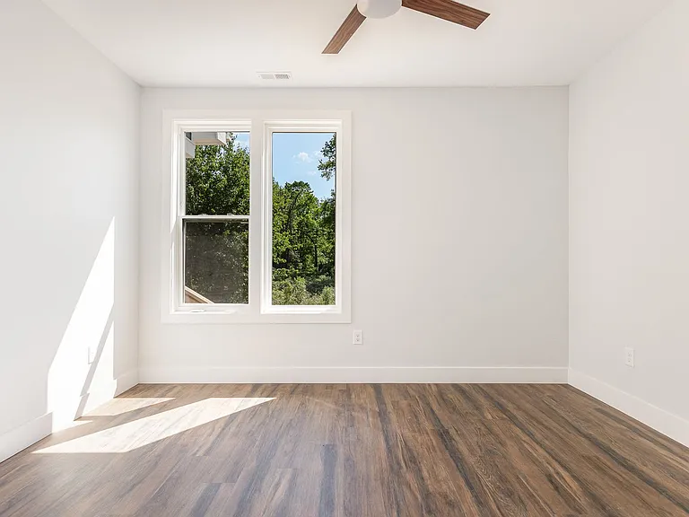 819 S Alston Ave — Photo 9