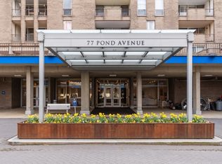 77 Pond Ave APT 910, Brookline, MA 02445