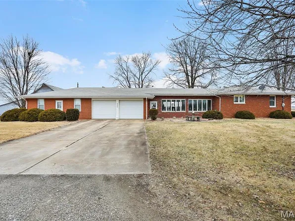 8502 Montclaire Ave, Brighton, IL 62012