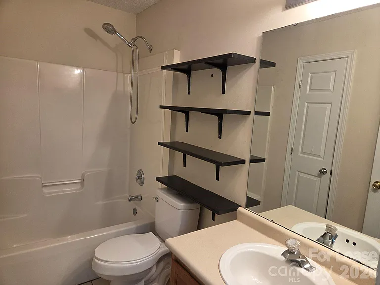 437 Cedarcroft Dr — Photo 10