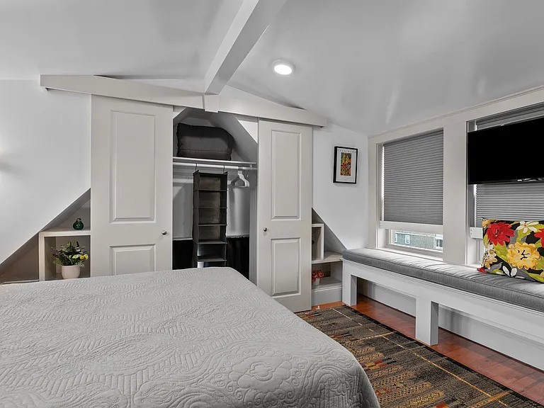 358 Broadway St #4 — Photo 18