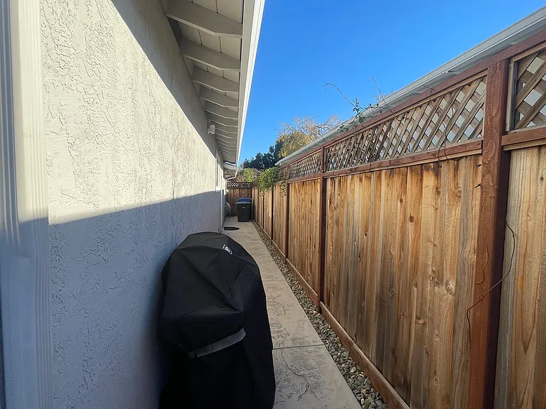 1671 Elwood Dr — Photo 25