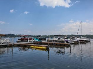 253 Bay Village Dr, Rochester, NY 14609