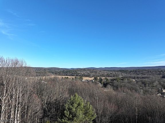 2nd image of 136 Route560