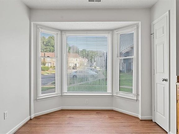 5th image of 365 E Montcastle Dr Unit B
