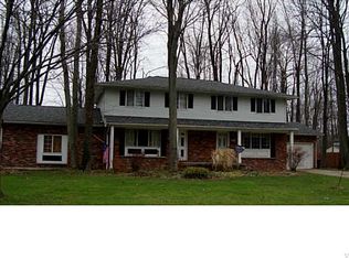 6030 Emerson Dr, Orchard Park, NY 14127