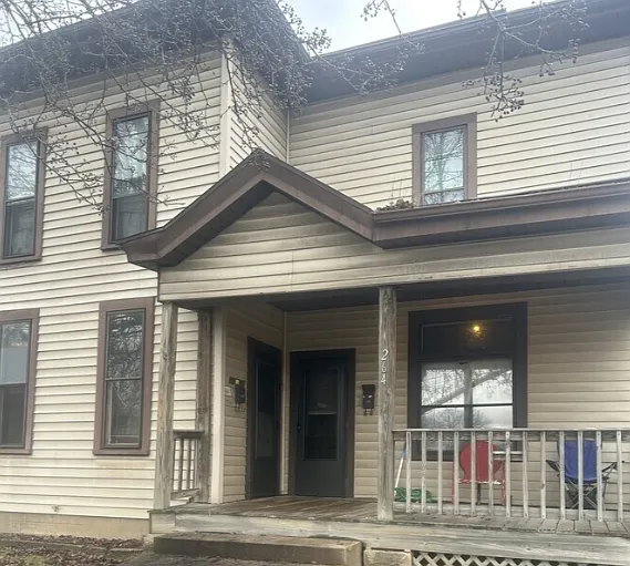 264 W Main St #2