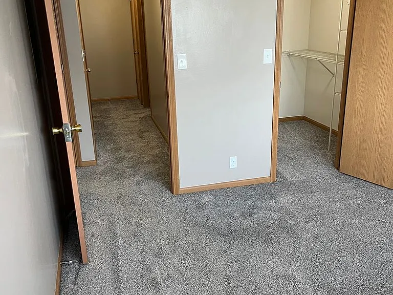 Deer Park Apartments — Photo 46