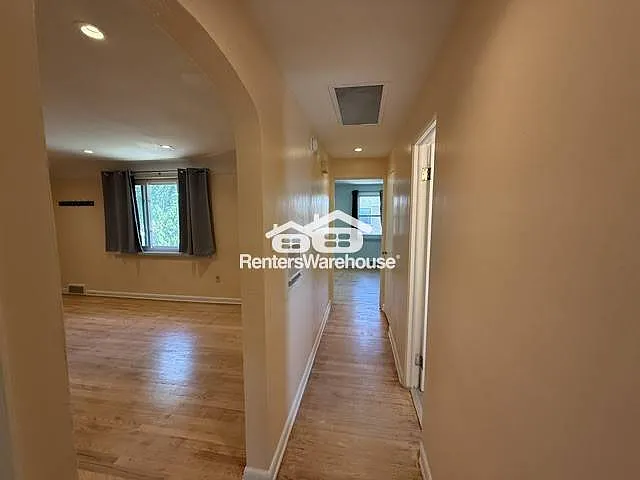 1535 Hudson St #3 — Photo 11