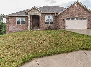 153 Ridgeview Dr, Saint Robert, MO 65584