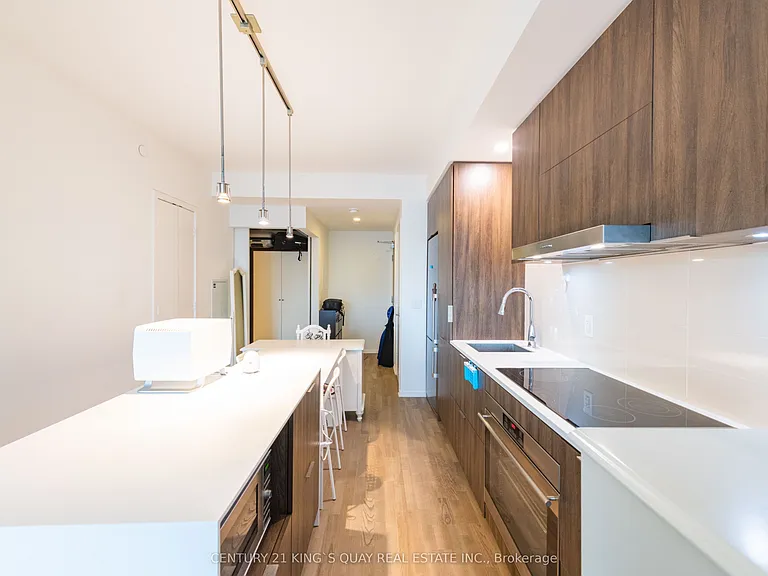 1 Bloor St E #1708 — Photo 7