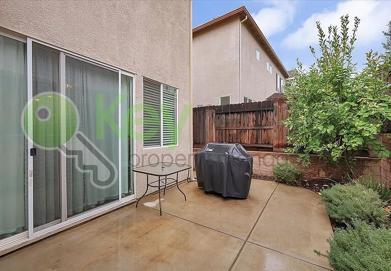 1374 Larkspur Dr — Photo 35