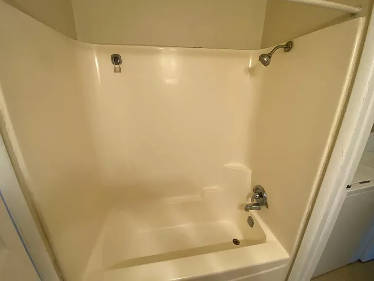 22249 Latonia Ln — Photo 5