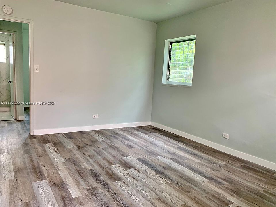 1st image of 2901 NW 18th St #13