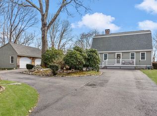 4 Holly Ct, Pawcatuck, CT 06379