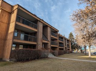 226 Fairmont Dr, Saskatoon, SK S7M 4P5