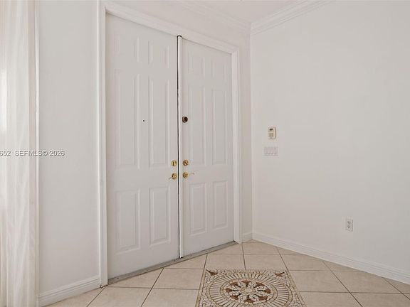 4th image of 16301 SW 49th Ct