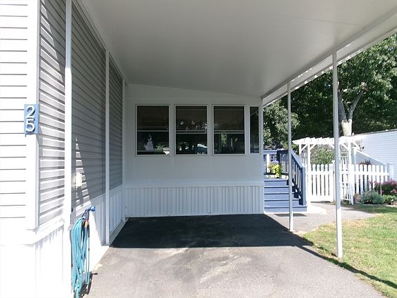 3rd image of 25 Bayberry Ln