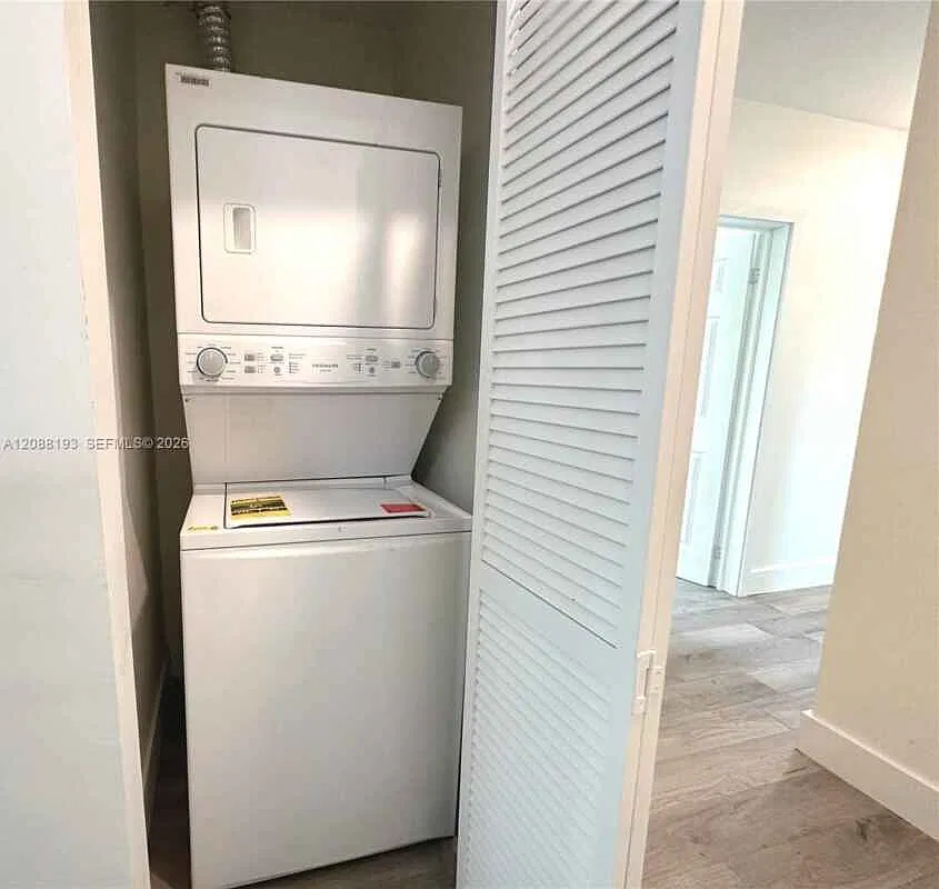 2115 Nw 185th St # A Miami Gardens, Fl 33056 — Photo 3