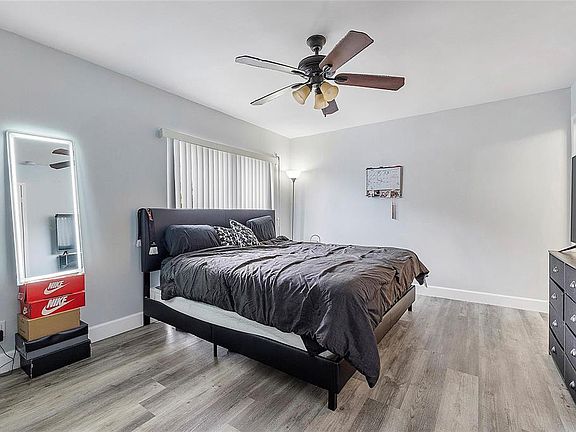 2nd image of 301 N Pine Island Road #107