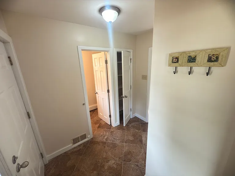 2158 Rankin Rd — Photo 8