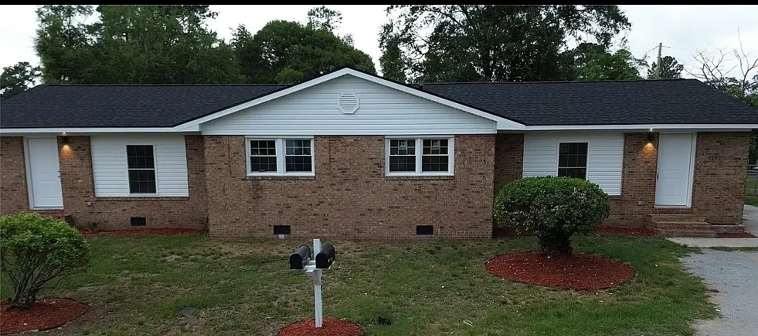 3 bed, 1954 sqft, $1,200 — Photo 1