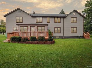 11431 Hegel Rd, Goodrich, MI 48438