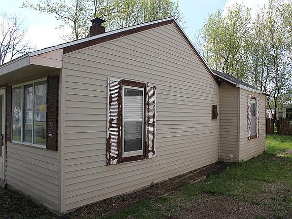 3rd image of 2190 E Boatfield Ave
