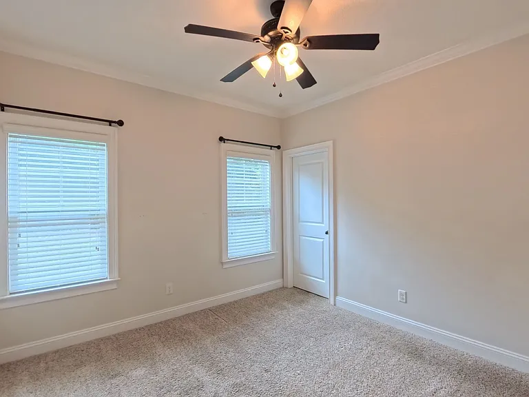 7266 Creek Ridge Rd — Photo 16