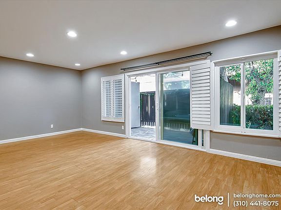 2nd image of 18350 Hatteras St APT 133