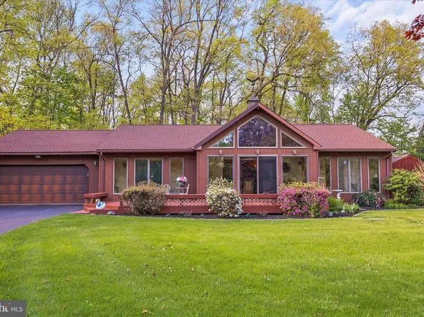 115 Valley Rd, Windsor, PA 17366