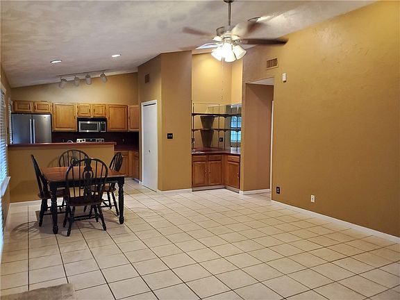 4th image of 21107 Highland Lake Dr Unit 7