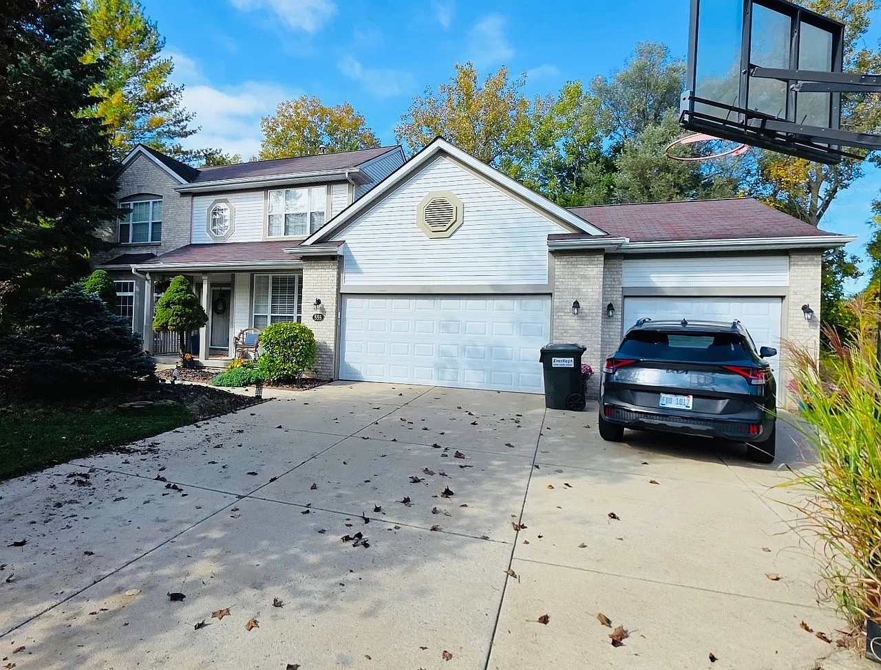 5 bed, 2800 sqft, $4,200 — Photo 1