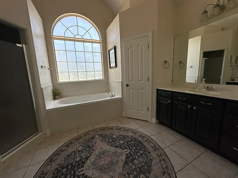 5601 S 43rd St — Photo 15