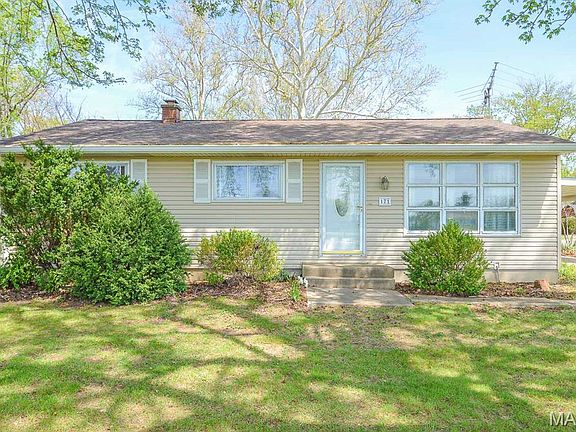 2nd image of 171 Urbanna Dr