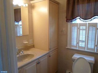 28 Chelfield Rd, Glenside, PA 19038