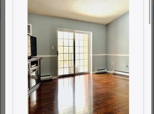 34 Maple Crest Cir APT K, Holyoke, MA 01040