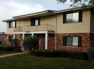 8835 N Swan Rd APT 4, Milwaukee, WI 53224