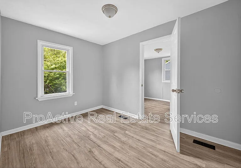 900 Partridge Ave — Photo 10
