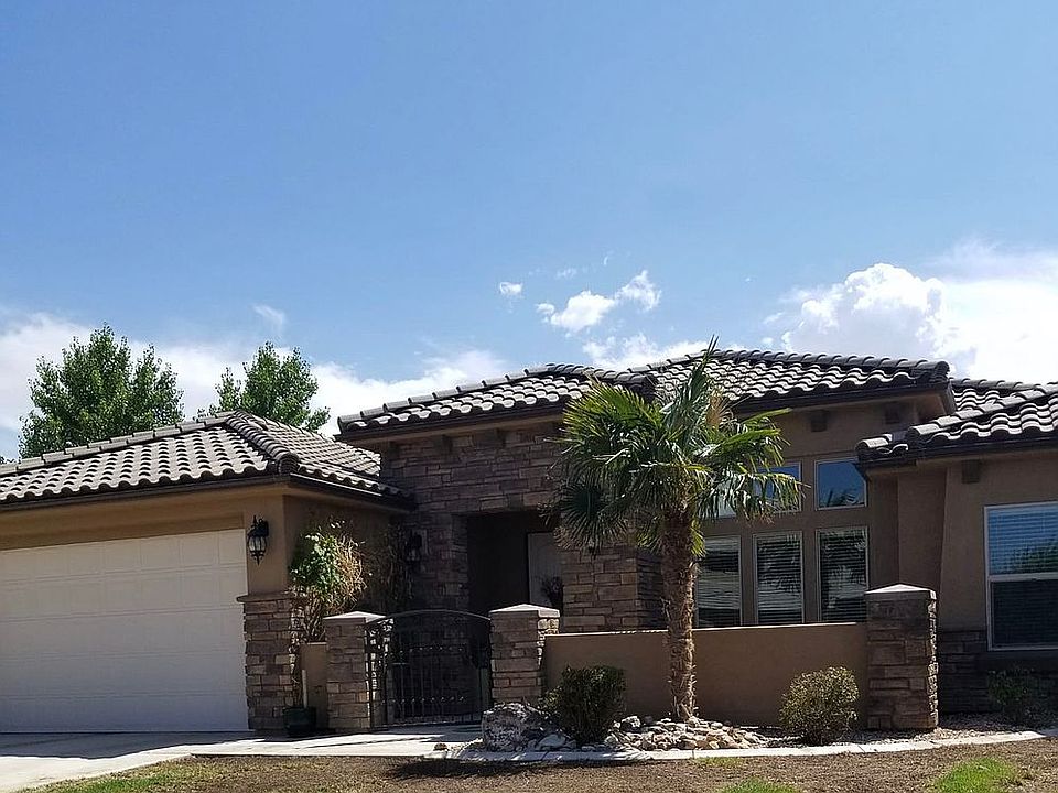 1st image of 2962 E Carmine Dr
