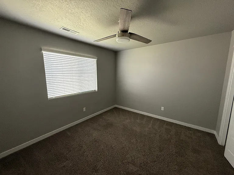 Guest bedroom 1