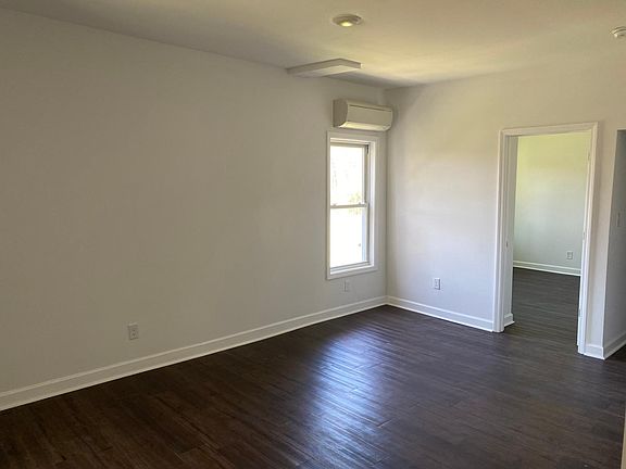 5th image of 703 Shady Ln #B