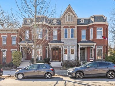 2703 E Broad St, Richmond, VA, 23223